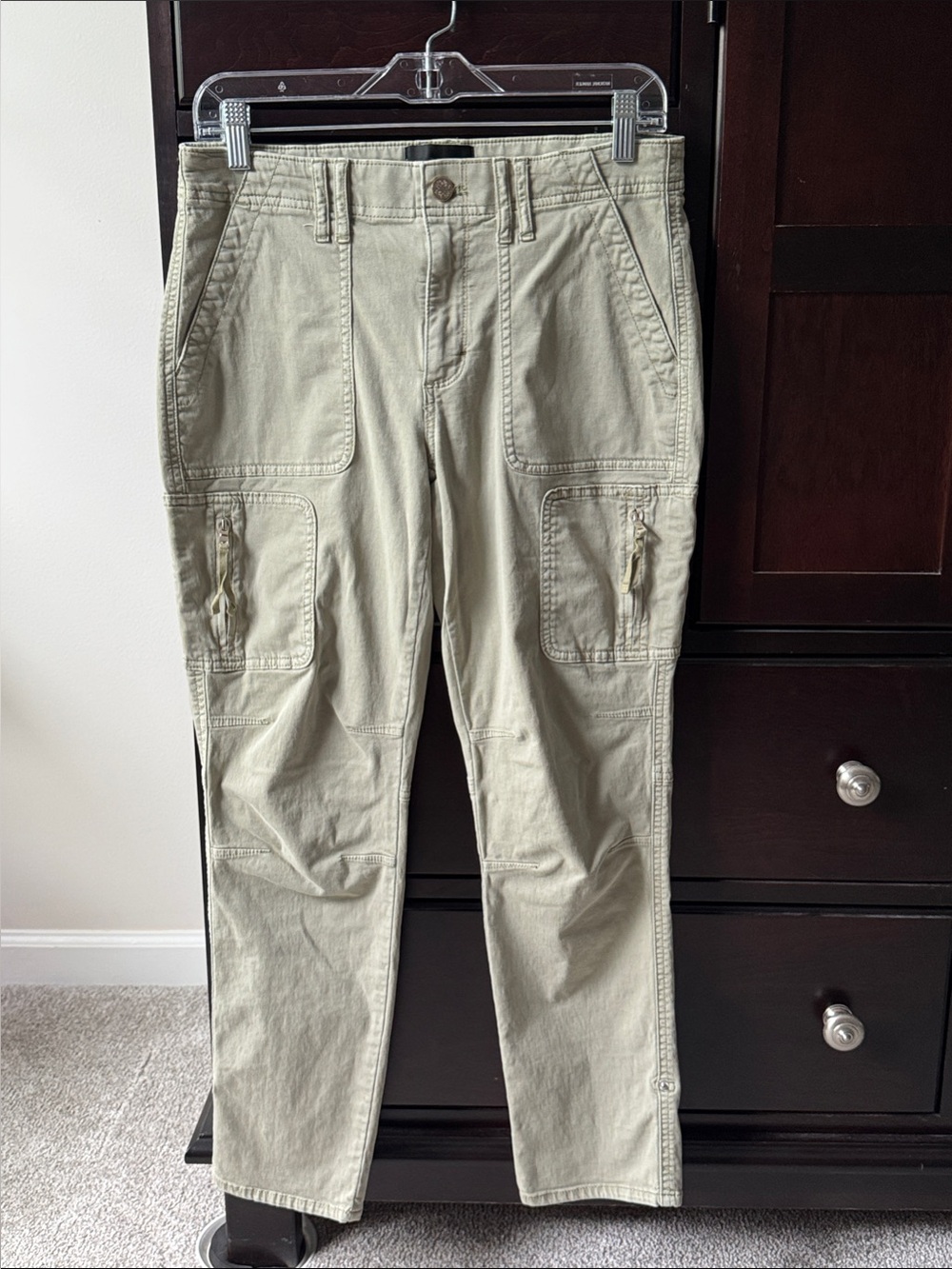 White House Black Market Women's Cropped Cargo Pants in Light Sage Green